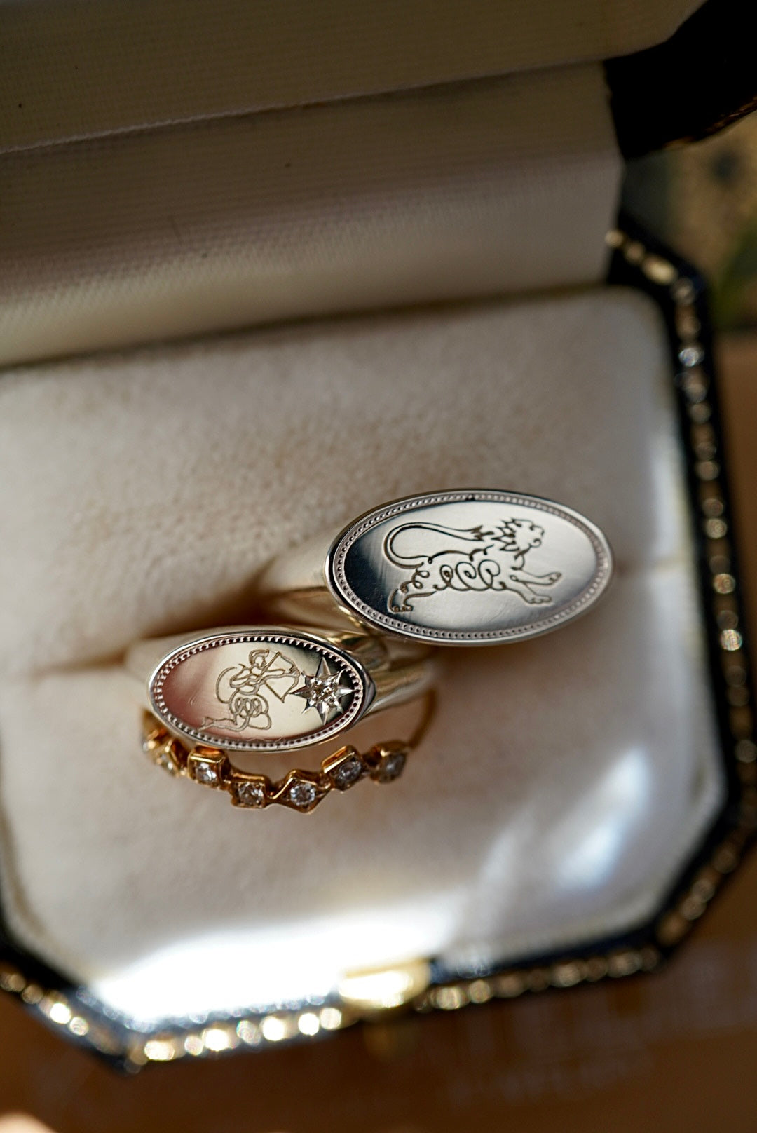 SILVER/K10/K18】Large Wide Oval Signet Ring – K1820 ATELIER