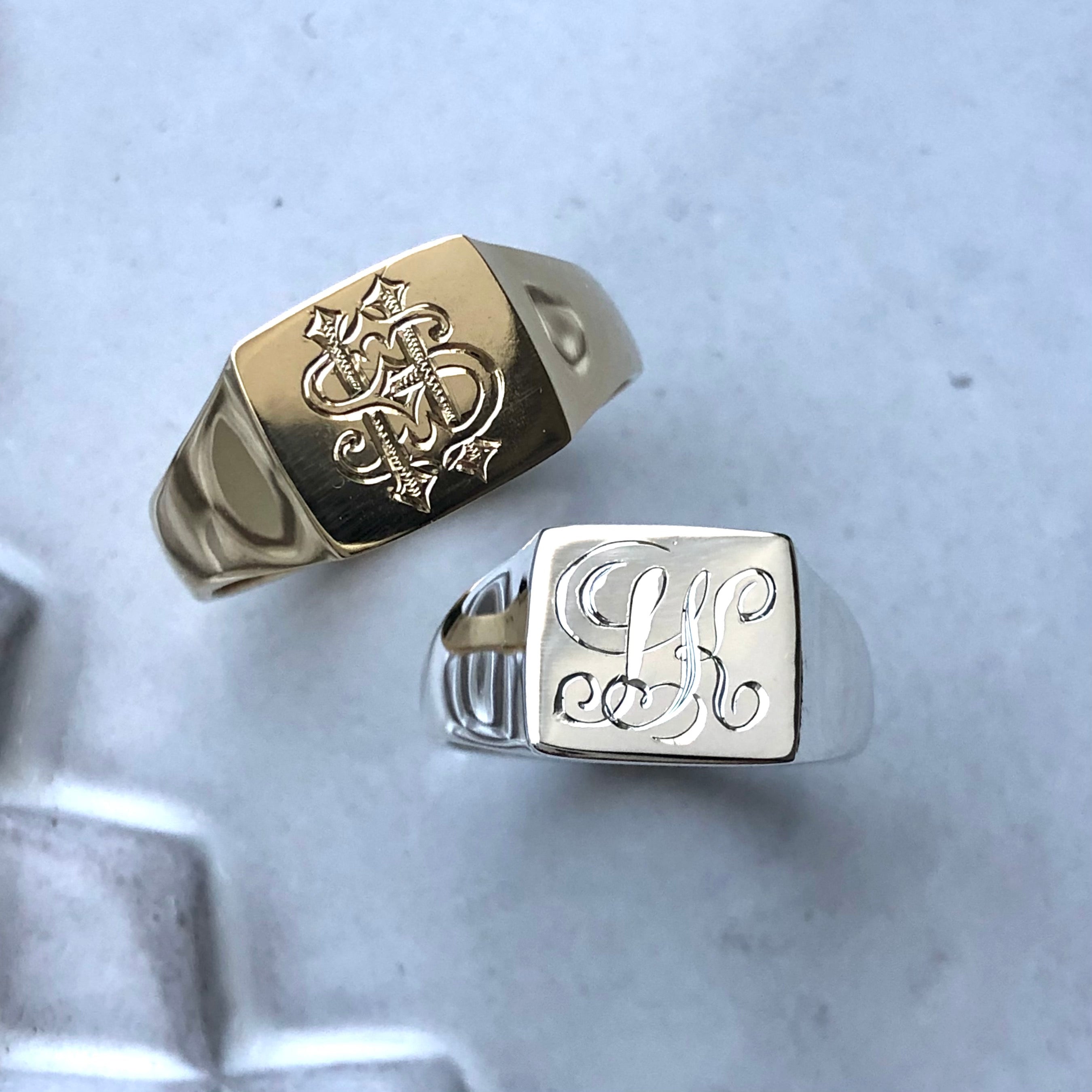 【K10】Middle Square Signet Ring